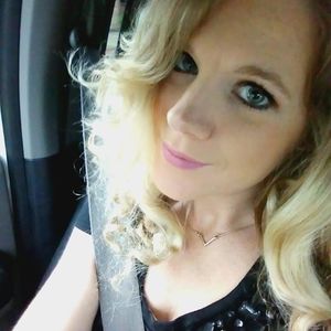 Meet your Posher, Whitney